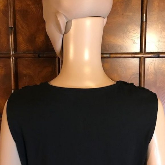 Chiffon 3D Rosette Scoop Neck Sleeveless Top - Picture 10 of 11